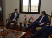 Ministro de Defensa recibe al Ministro de Estado de Reino Unido para las Fuerzas Armadas