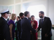 Presidentes Boric y Macron visitan el rompehielos “Almirante Viel”